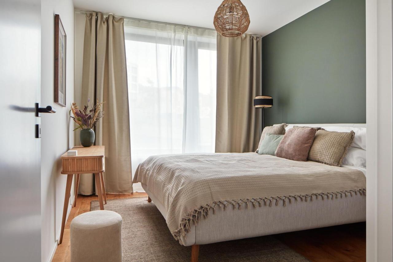 Daire Days - Designer Apts - Garage - Terrace - Easy Access *